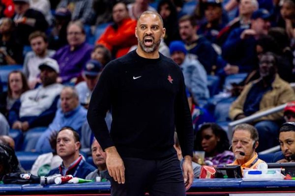 天宇优配  年薪八位数！乌度卡提前续约，火箭赔率第一，杜兰特交易要加速了