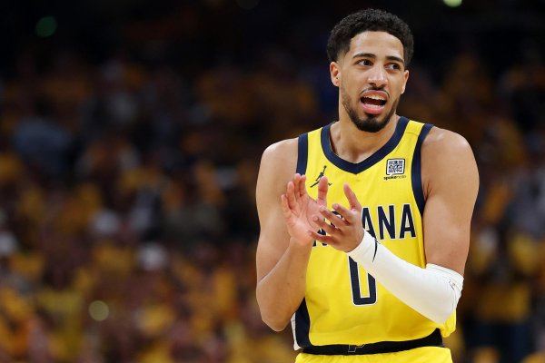 瑞银网配资 哈利伯顿：现在要屏蔽外界噪音 必须为抢七做好百分百准备