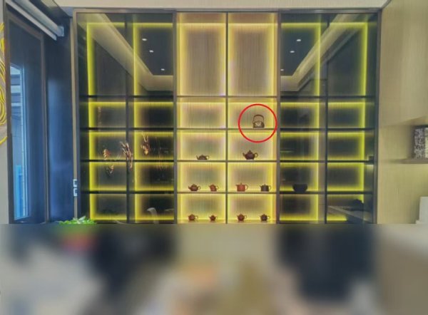 华信配资 展示架上纯金茶壶被调包了，闵行警方侦破一起别墅内盗窃案